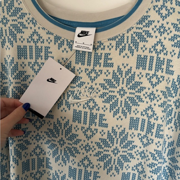 Nike Blue and White Snowflake Sweater - Picture 2 of 2